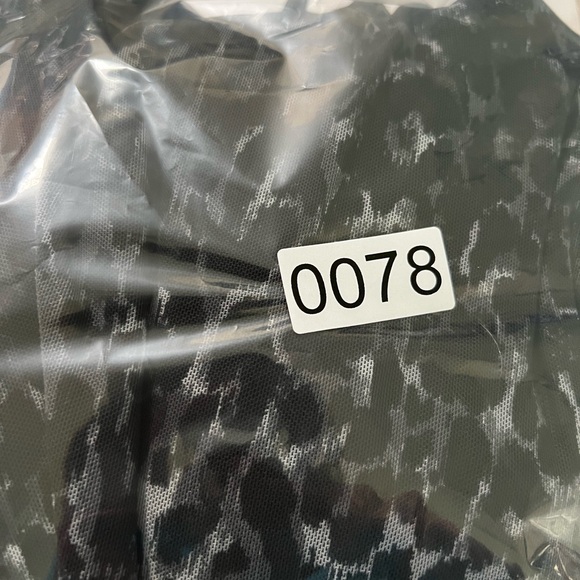 B15- TORRID FIT & FLAIR Leopard Print Dress. Size:1 Bust:19”-stretches to 22”. - Picture 13 of 14